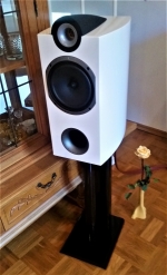 Zvočniki TRIANGLE-skoraj NOVI